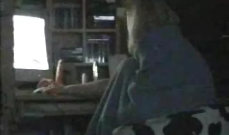 Stéphanie avec des chaussures sex video grosse femme roses