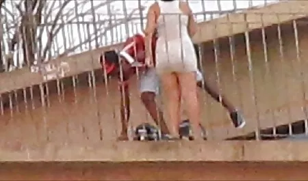 Blonde maigre vidéo sex porno gratuit traite une petite bite
