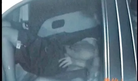 Salope japonaise rasée jouit de deux vidéo gratuite tukif bites