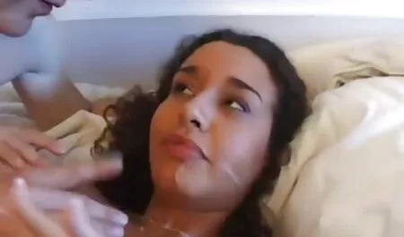 Mature maman chaude avec jeune fille vidéo pornographique xxx