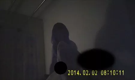 Satomi se doigte la gratuit vidéo porno chatte et se fait baiser