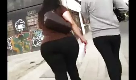 2 Milfs Horny vidéo x tukif 1 grosse bite noire.